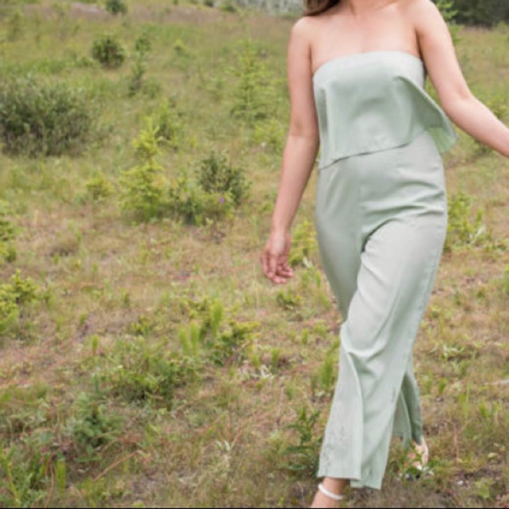 Pretty Dress - Picture 3 of 3